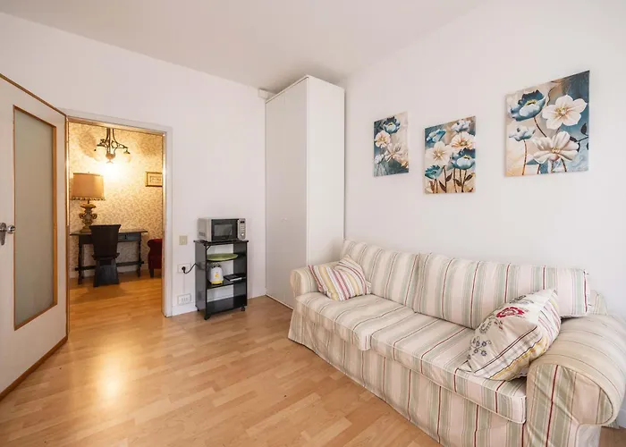 Busacchi, By Short Holidays Apartamento Bolonia